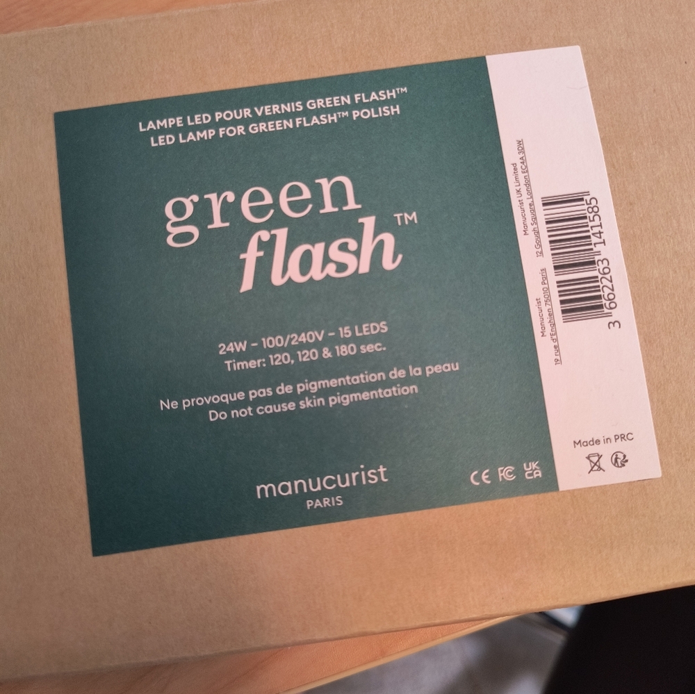 Green Flash Gel Manicure UV light